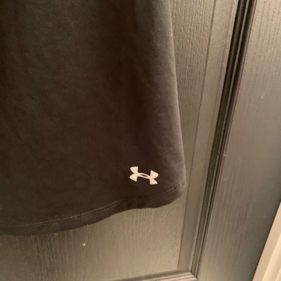 Under Armour black exercise tank with twist strap - Picture 3 of 3